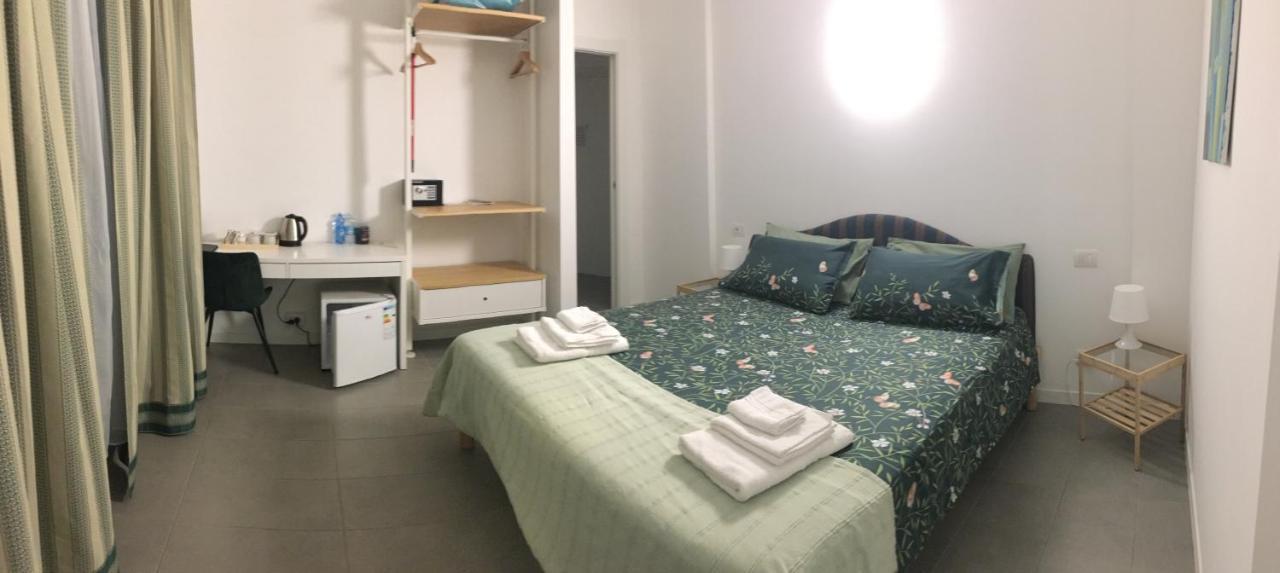 Guesthouse Villa Jung บอร์ดิเกรา ภายนอก รูปภาพ