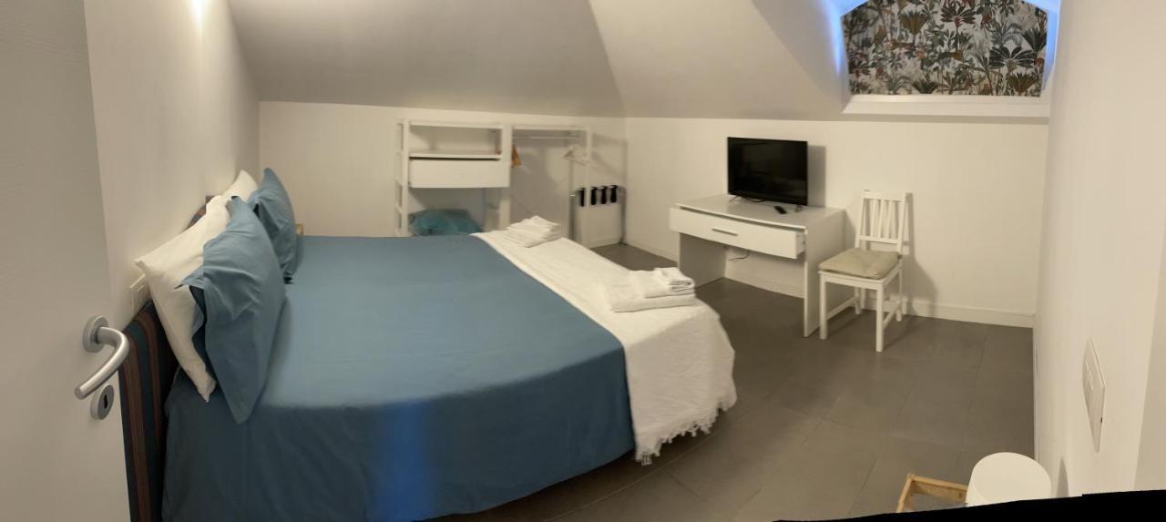 Guesthouse Villa Jung บอร์ดิเกรา ภายนอก รูปภาพ